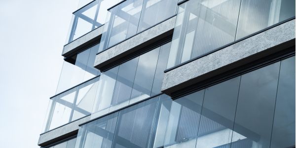 Vedação de sacada de vidro