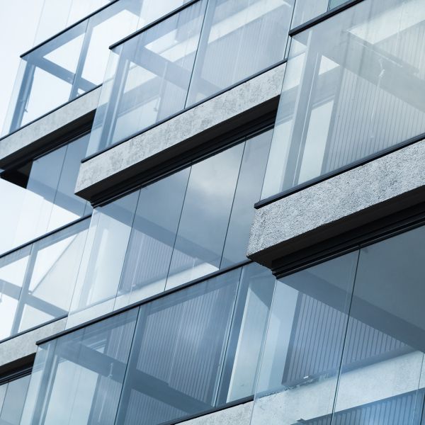 Vedação de sacada de vidro